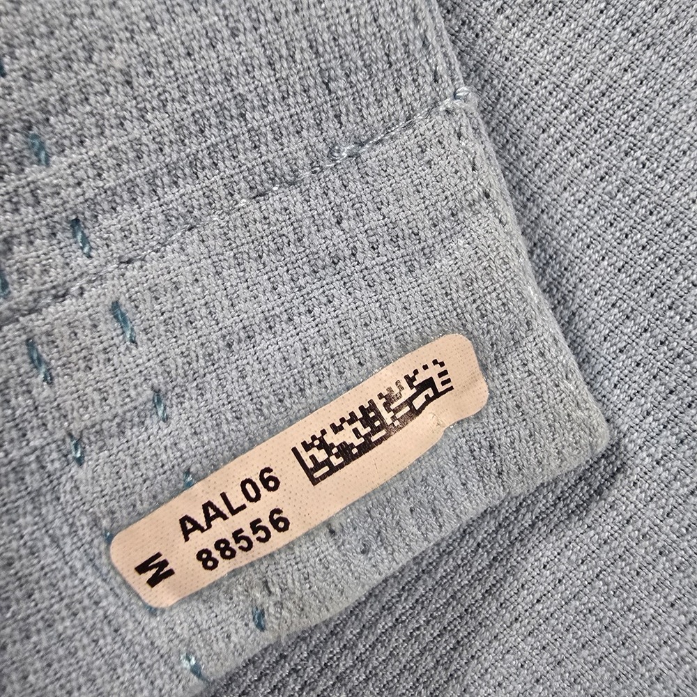 Tommy Bahama Men's Large Blue Silk Blend Camp Shirt Button Down Island Zone - Picture 3 of 15
